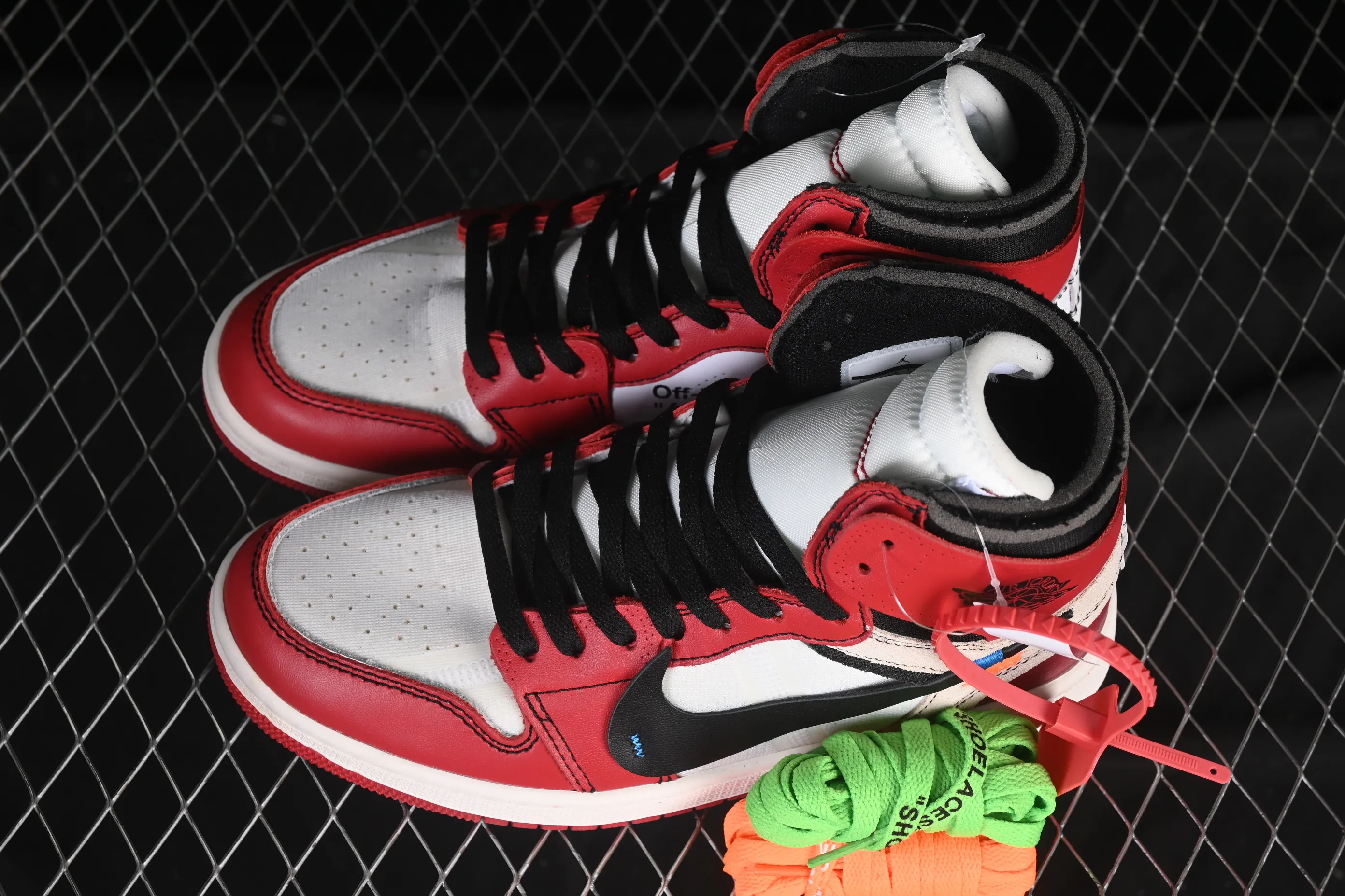All categories Air Jordan Jordan series basketball shoes Air Jordan 1 High pure original special price Off White x Air Jordan OW AJ1 Joe 1 joint white and red high-top basketball shoes AA3834-101
